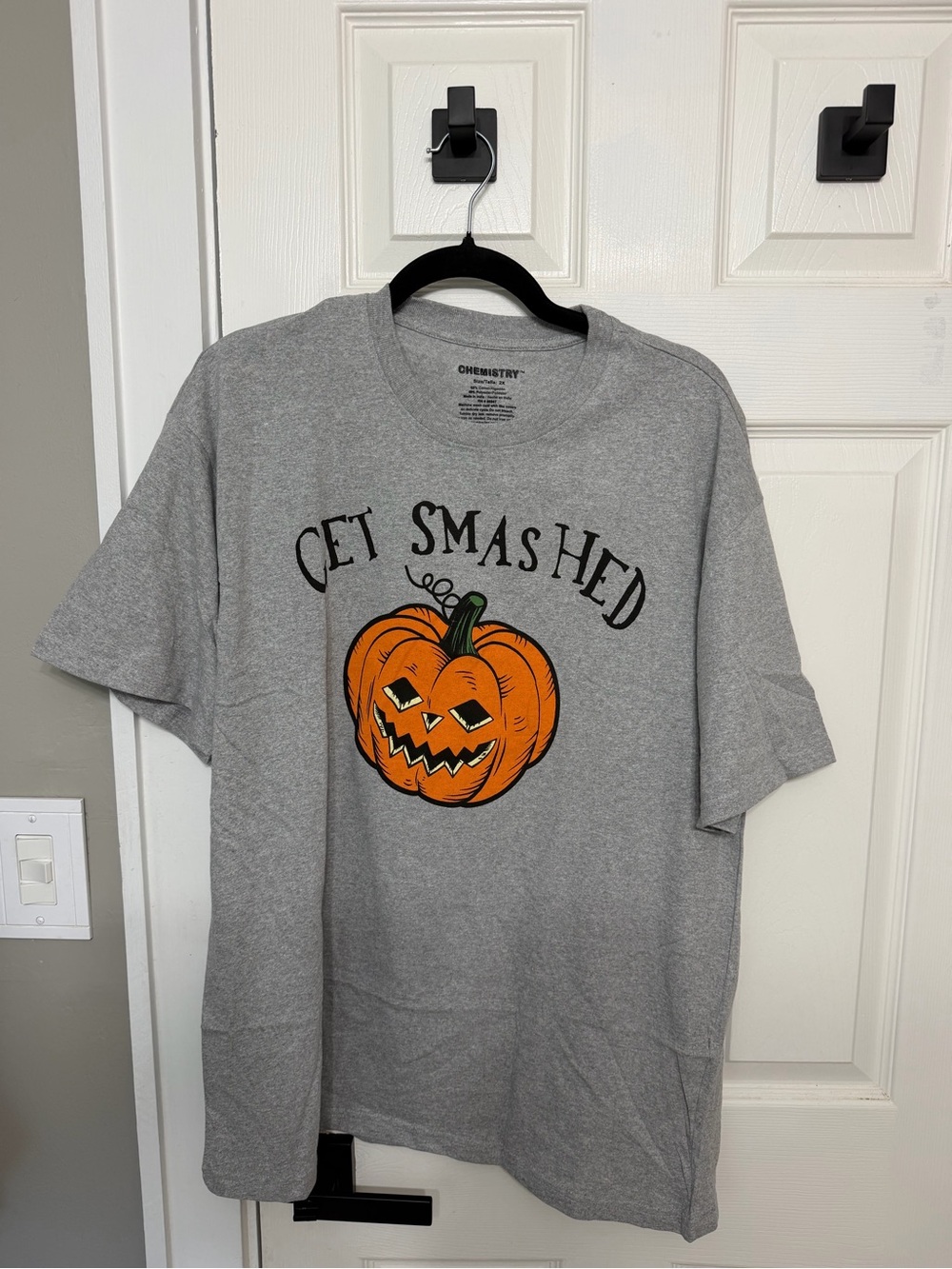Chemistry Gray Tee with Orange Jack-O'-Lantern Graphic Get Smashed 2XL